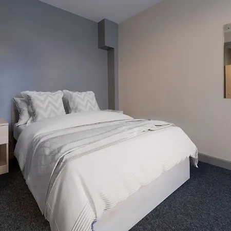 Ensuite Bedrooms With Shared Kitchen And Studios At The Heights In Birmingham Exterior photo